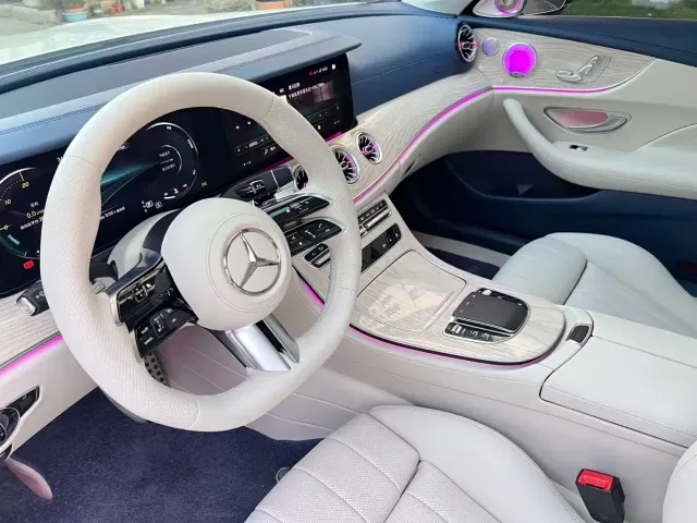 Mercedes-Benz E-Class — Фото автомобиля 7