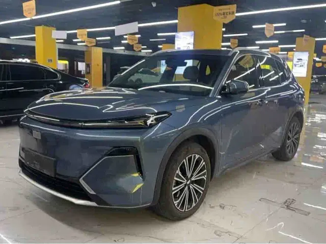 Фотография автомобиля — Geely Galaxy Starship 7 EM-i