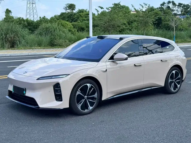 Фотография автомобиля — Nio ET5 Touring