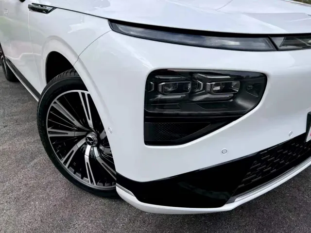 Xpeng G9 — Фото автомобиля 4