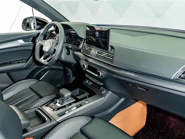 Audi Q5L — Фото автомобиля 18