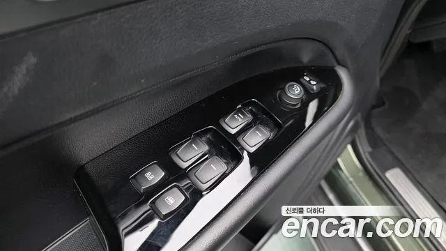 KG_Mobility_Ssangyong Rexton Новый Rexton Sport Khan Дизель 2.2 4WD — Фото автомобиля 18