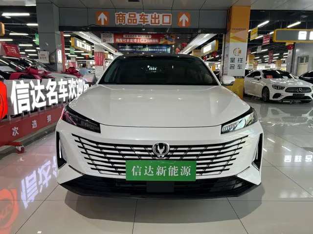 Changan Eado — Фото автомобиля 2