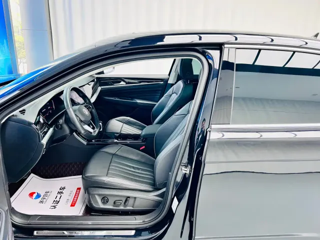 Volkswagen Passat — Фото автомобиля 22