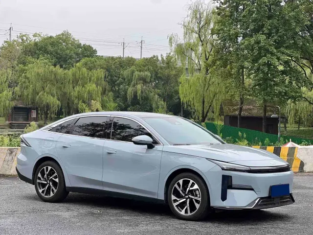 Geely Galaxy L6 — Фото автомобиля 4