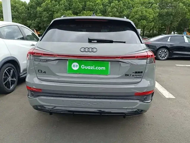 Audi Q4 e-tron — Фото автомобиля 5