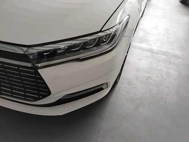 BYD Qin — Фото автомобиля 23