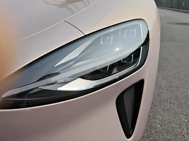 Xiaomi SU7 — Фото автомобиля 5