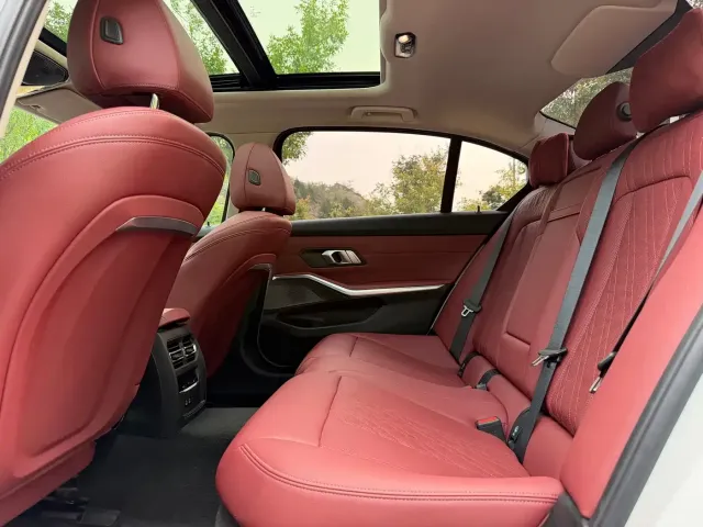 BMW i3 — Фото автомобиля 11