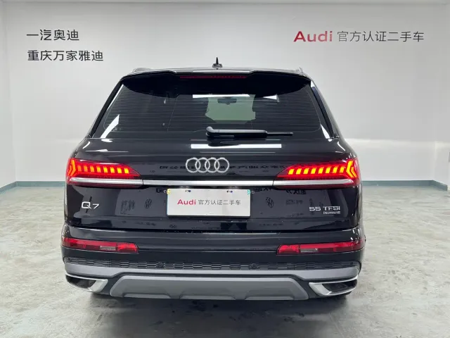 Audi Q7 — Фото автомобиля 7