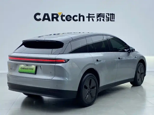 Li Auto i6 — Фото автомобиля 4