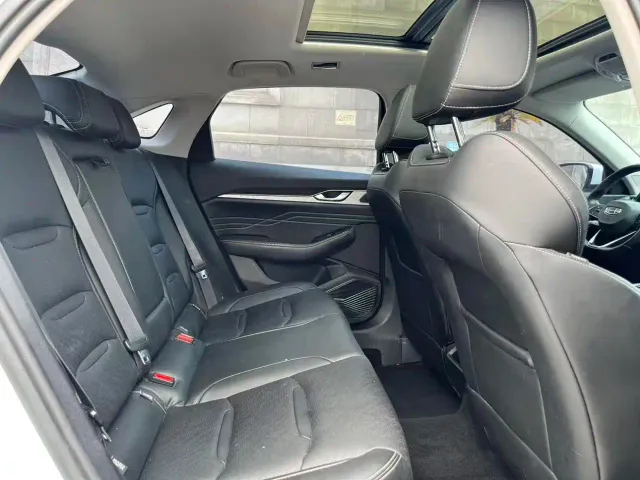 Geely Xingrui — Фото автомобиля 12