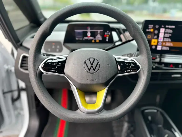 Volkswagen ID.3 — Фото автомобиля 12