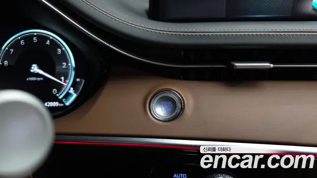 Genesis GV70 — Фото автомобиля 29