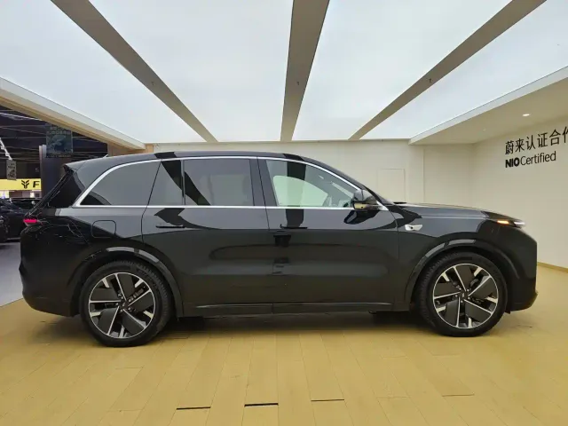 Li Auto L8 — Фото автомобиля 7