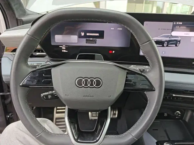 Audi Q6L e-tron — Фото автомобиля 10