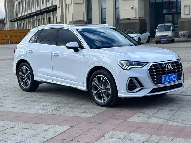 Audi Q3 — Фото автомобиля 3