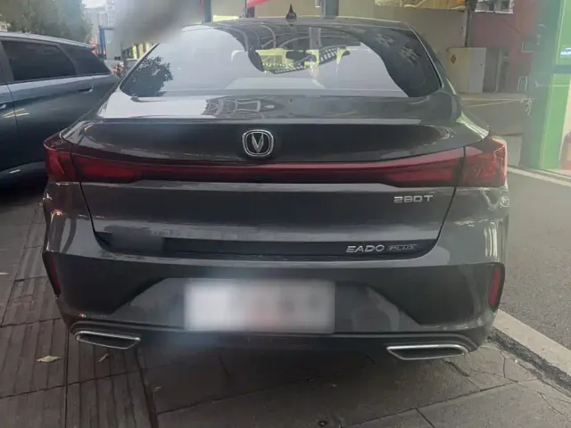 Changan Eado — Фото автомобиля 6
