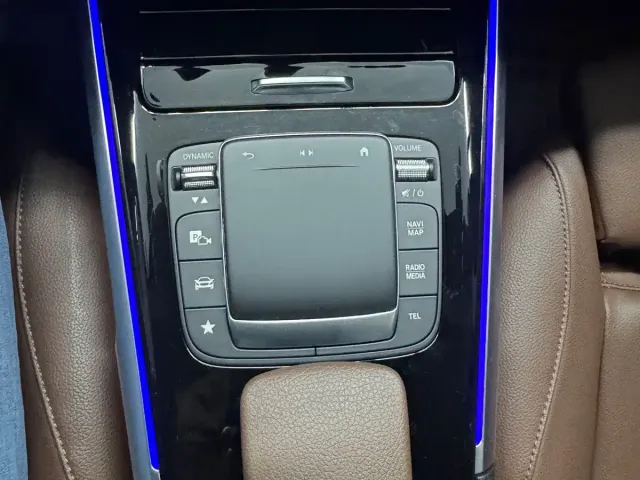 Mercedes-Benz Mercedes-Benz GLB 2022 Model GLB 200 Dynamic Edition — Фото автомобиля 18