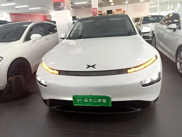 Xpeng P7 — Фото автомобиля 2