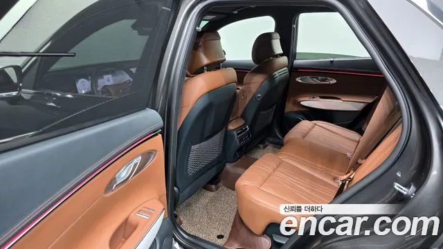 Genesis GV70 2.5T Бензин AWD — Фото автомобиля 12