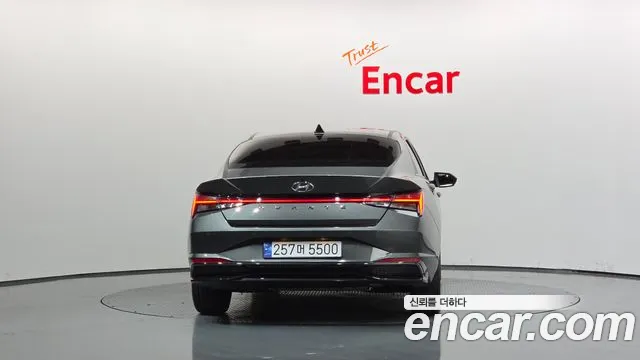 Hyundai Avante CN7 — Фото автомобиля 4