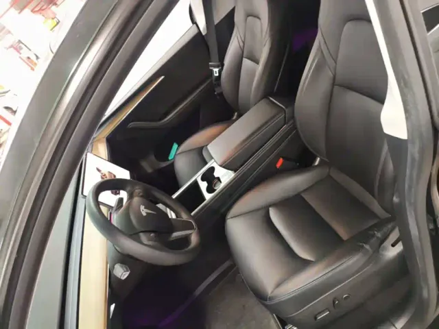 Tesla Model Y — Фото автомобиля 14