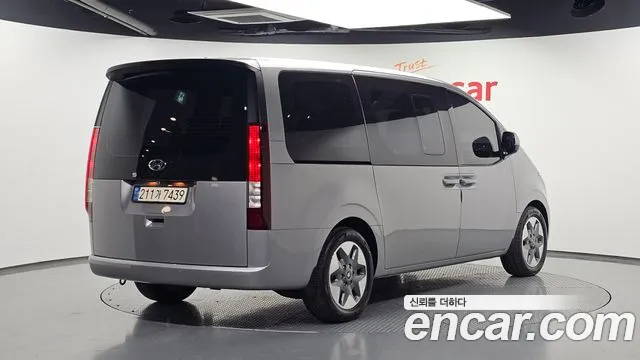 Hyundai Staria — Фото автомобиля 2