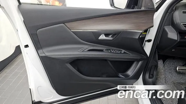 Peugeot 3008 — Фото автомобиля 17