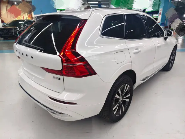 Volvo XC60 — Фото автомобиля 15