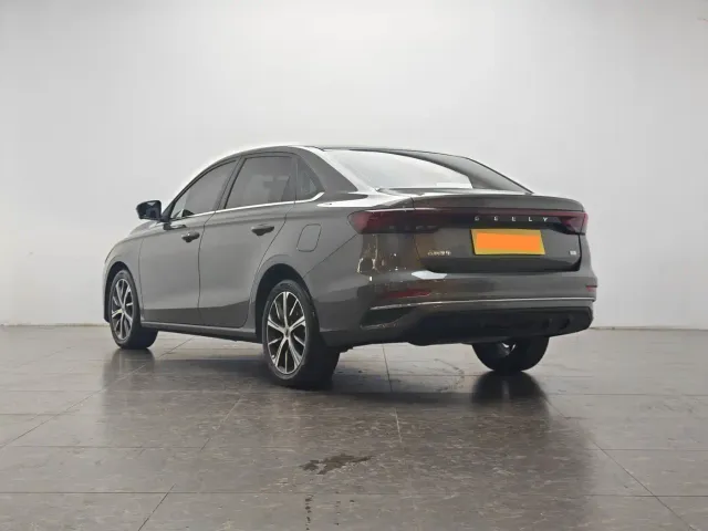 Geely Emgrand — Фото автомобиля 4