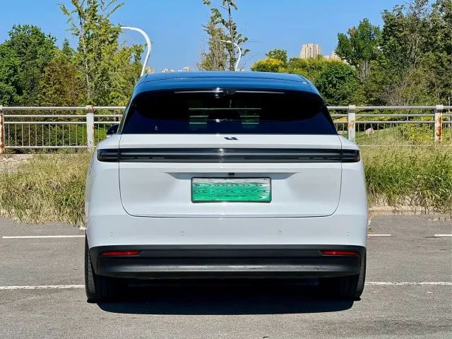 Li Auto i6 — Фото автомобиля 8