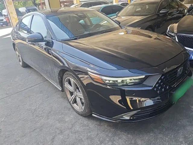 Honda Accord — Фото автомобиля 3