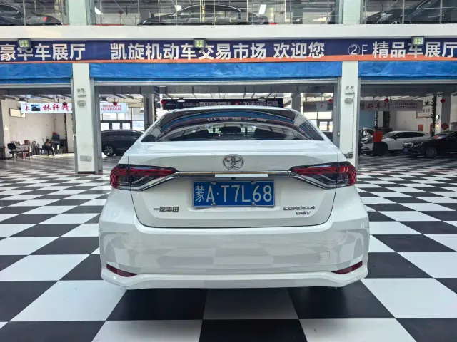Toyota Corolla — Фото автомобиля 5