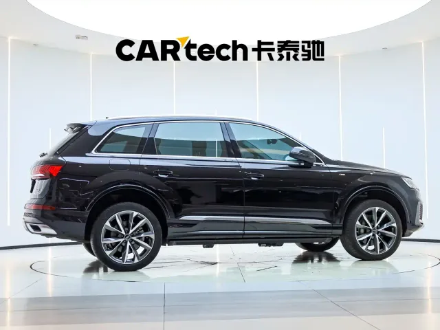 Audi Q7 — Фото автомобиля 6