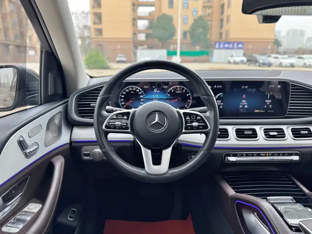 Mercedes-Benz GLE-Class — Фото автомобиля 13