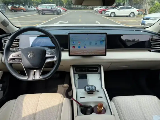 BYD Qin L — Фото автомобиля 9