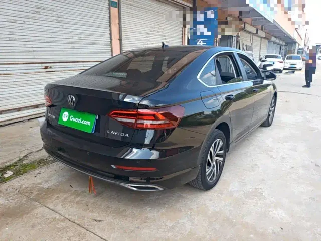 Volkswagen Lavida — Фото автомобиля 6