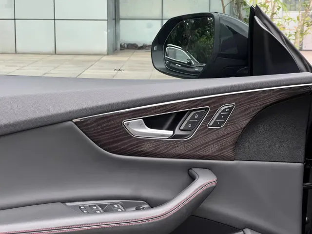 Audi Audi Q8 2023 55 TFSI Luxury Sport — Фото автомобиля 15