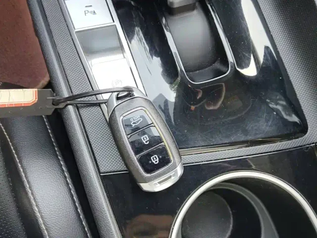 Hyundai Elantra — Фото автомобиля 8