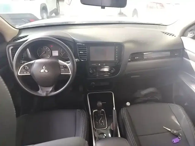 Mitsubishi Outlander — Фото автомобиля 9