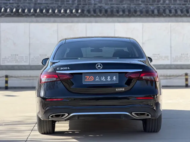 Mercedes-Benz E-Class — Фото автомобиля 9