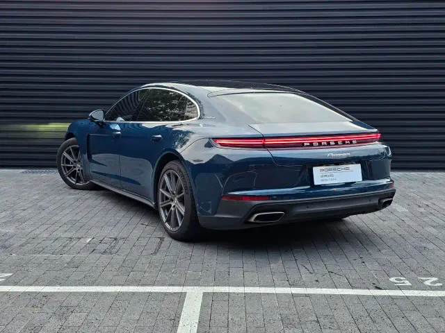 Porsche Panamera — Фото автомобиля 2