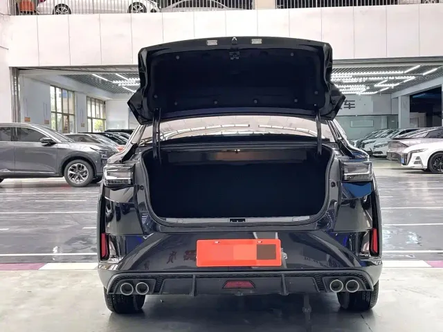 Dongfeng Yixuan — Фото автомобиля 12