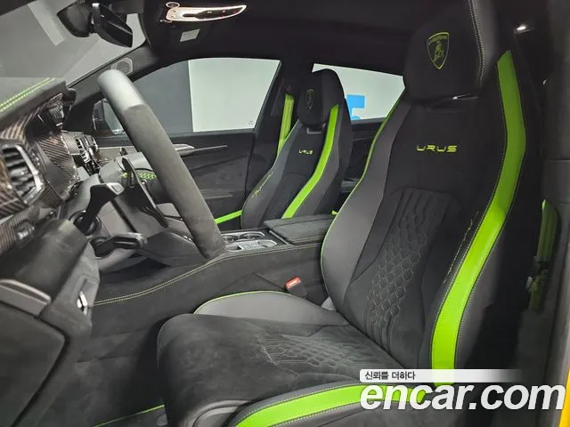 Lamborghini Urus — Фото автомобиля 9