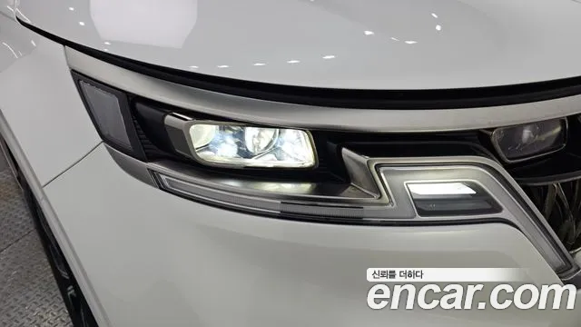Kia Canival — Фото автомобиля 19