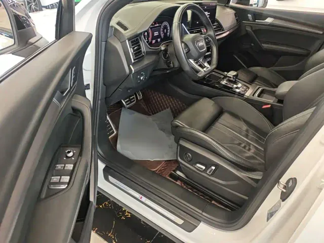 Audi Q5L — Фото автомобиля 15