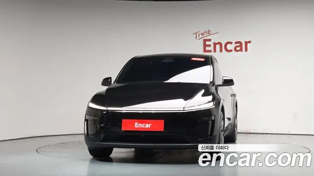 Tesla Model Y — Фото автомобиля 3