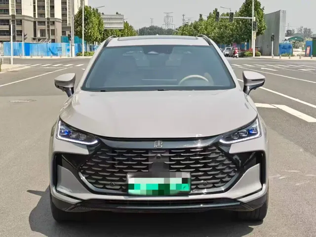 BYD Tang — Фото автомобиля 2