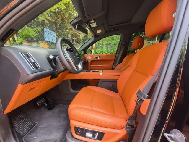Li Auto L8 — Фото автомобиля 8